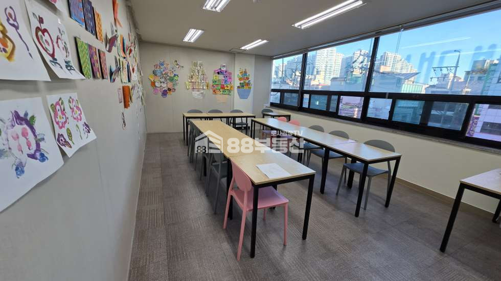 경기 수원팔달구 인계동 인계동 40평 대 넓은 사무실 및 교육기관 임대 월세 매물번호 10481 사진 3