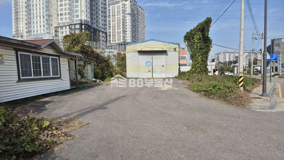 경기 화성만세구 남양읍 신남리 2차선 도로변 마당넓은 60평 임대 월세 매물번호 10064 사진 1