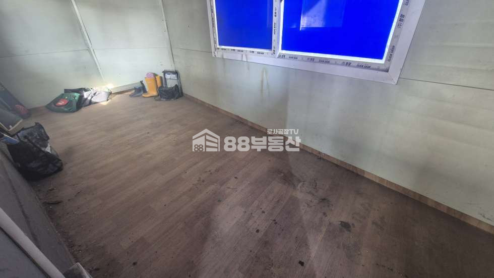경기 화성만세구 팔탄면 율암리 팔탄 1공단 핵심입지 위치, 트레일러 진입가능, 바닥면적 230평 매매 매물번호 10188 사진 6