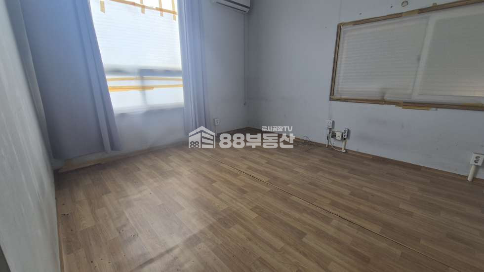 경기 화성만세구 팔탄면 율암리 팔탄 1공단 핵심입지 위치, 트레일러 진입가능, 바닥면적 230평 매매 매물번호 10188 사진 7