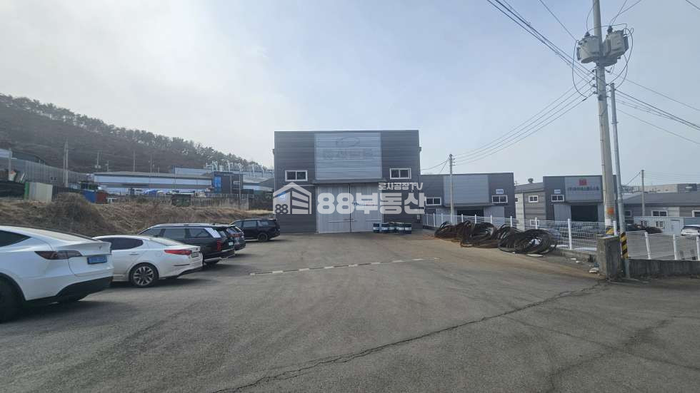 경기 화성효행구 비봉면 청요리 1동 호이스트 25톤, 5톤 더블 설치, 전기 50kw 마당넓은 단독공장 월세 매물번호 10346 사진 3