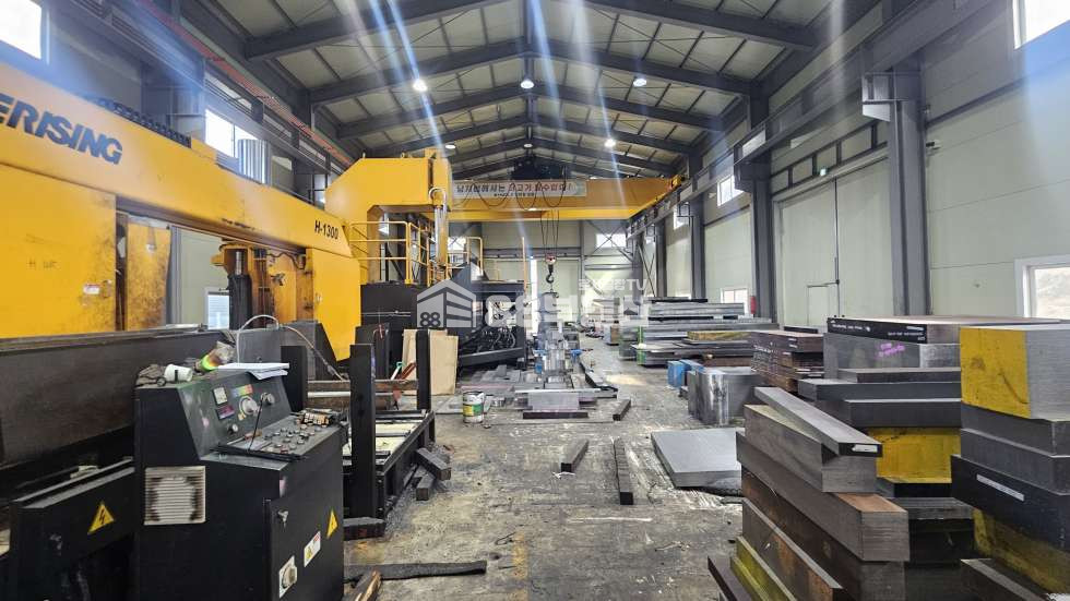 경기 화성효행구 비봉면 청요리 1동 호이스트 25톤, 5톤 더블 설치, 전기 50kw 마당넓은 단독공장 월세 매물번호 10346 사진 7