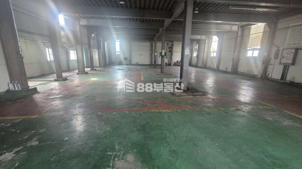 경기 화성만세구 향남읍 요리 2차선 도로변 고전력, 호이스트 설치, 시숙사 사무실 완비 된 사옥형단독공장 매매 매물번호 10365 사진 7