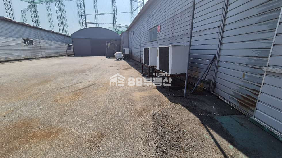 경기 평택시 진위면 야막리 1,2동 오산 평택 접근성 최상, 트레일러 진입가능, 마당넓은 단독공장임대 월세 매물번호 10382 사진 2
