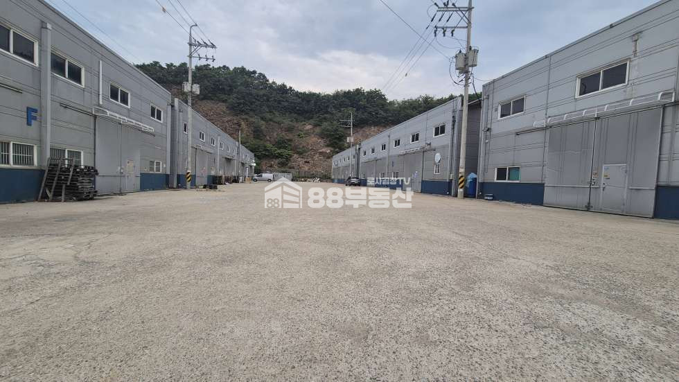 경기 화성만세구 남양읍 북양리 4동 전기 135kw , 공장135평+2층 사무실25평 월세 매물번호 10466 사진 1